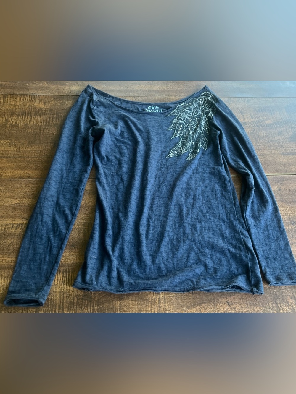 Mudd Medium Navy Long Sleeve Top Feather Graphic Boho Y2K Slub Knit Tee